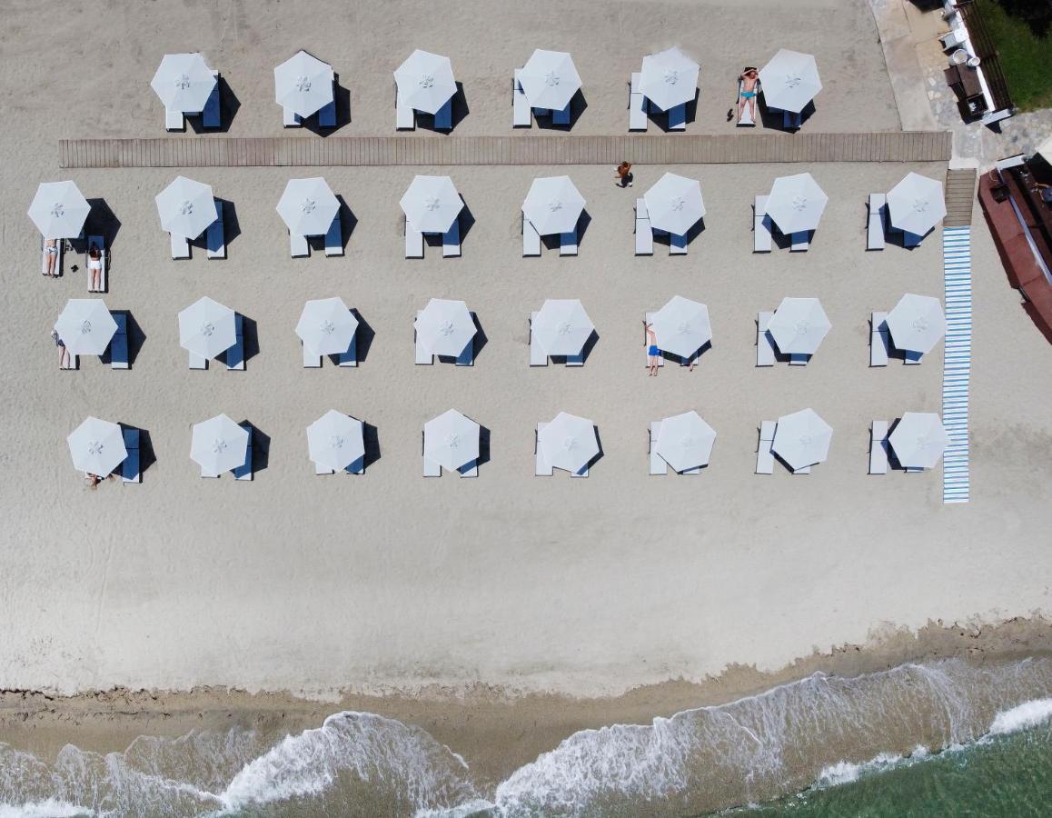 Hotel Golden Sun Nea Mesagkala Exterior photo